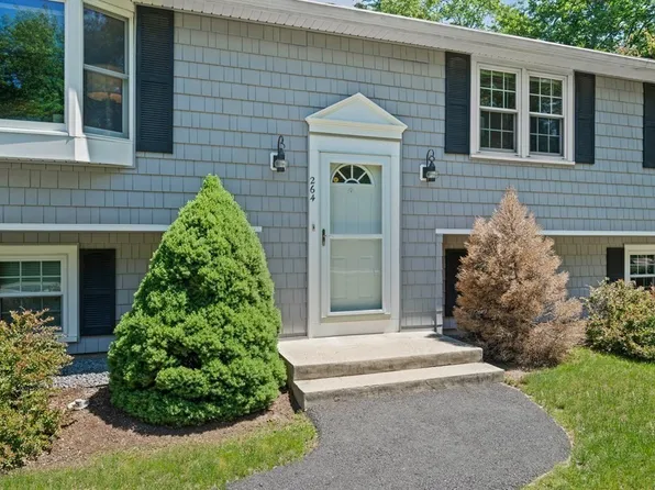 264 Myrtle St, Hanover, MA 02339