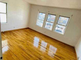 10943 135th St, South Ozone Park, NY 11420