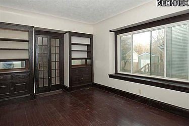 5th image of 1466 E 108th St
