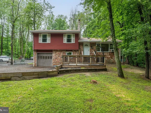 8 Spring Hill Ln, Burlington, NJ 08016