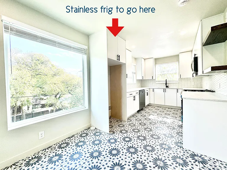 3300 Tom Green St #4 — Photo 8