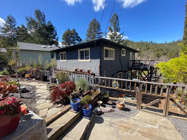 16424 Cutten Dr, Guerneville, CA 95446