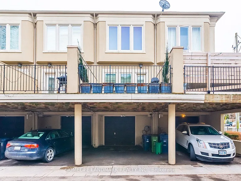 2283 Lake Shore Blvd W #B — Photo 23