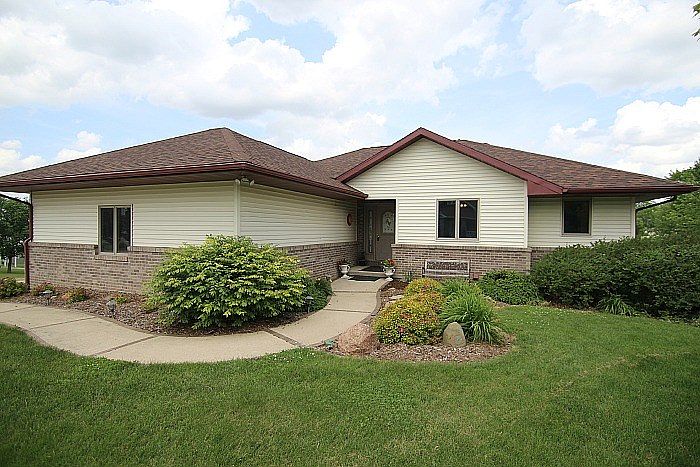 1st image of 511 Brown Deer Dr