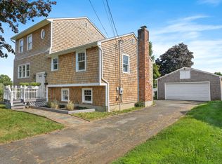 9 Clinton St, Fairfield, CT 06824