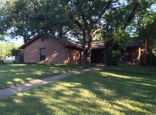 3400 Halifax Dr, Arlington, TX 76013