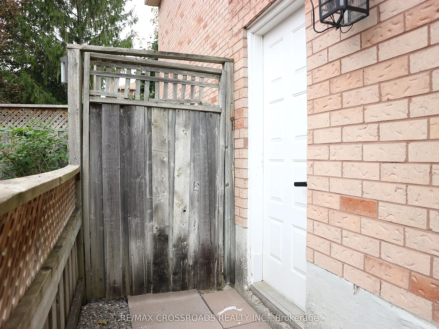2 bed, $2,000 — Photo 2