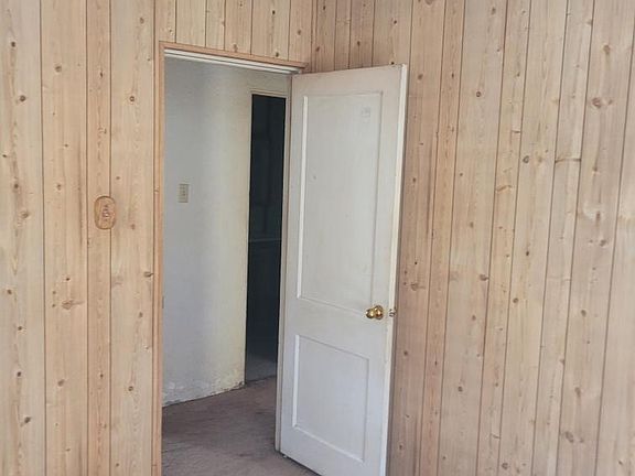 5th image of 406 S Ash St