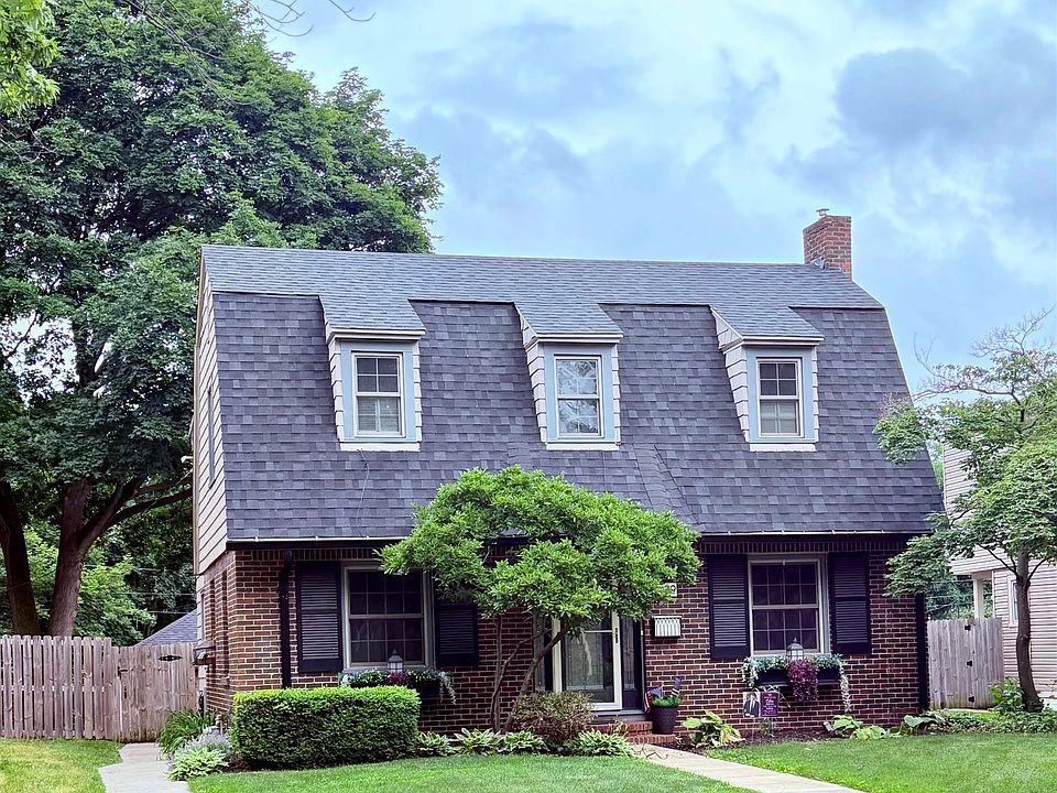 1st image of 2029 Clinton St