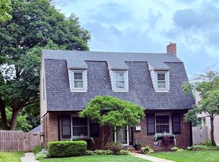2029 Clinton St, Rockford, IL 61103