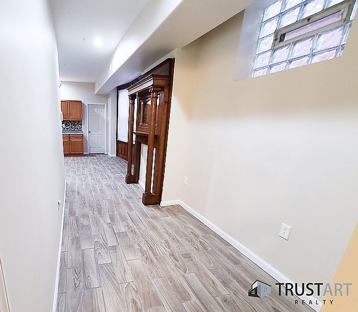 1st image of 1221 W Allegheny Ave