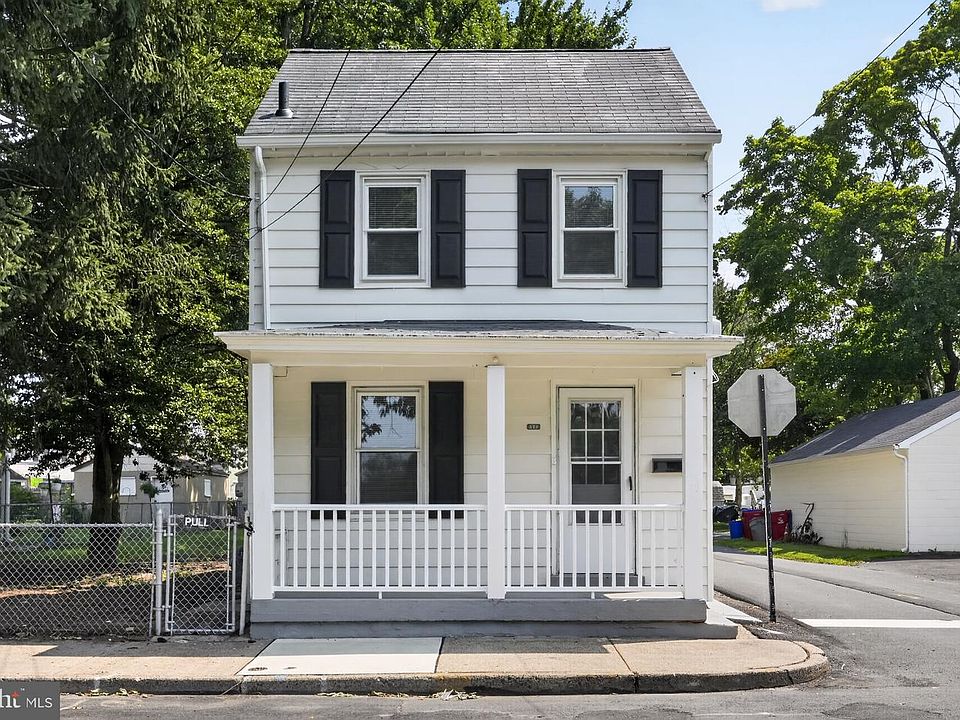 1st image of 517 Maple St