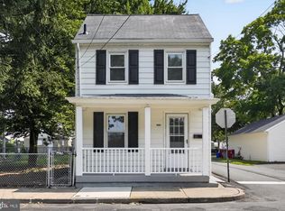 517 Maple St, Bristol, PA 19007