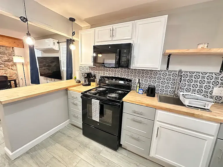 Full Kitchen