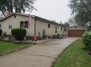 68 Birch Dr, Sandwich, IL 60548