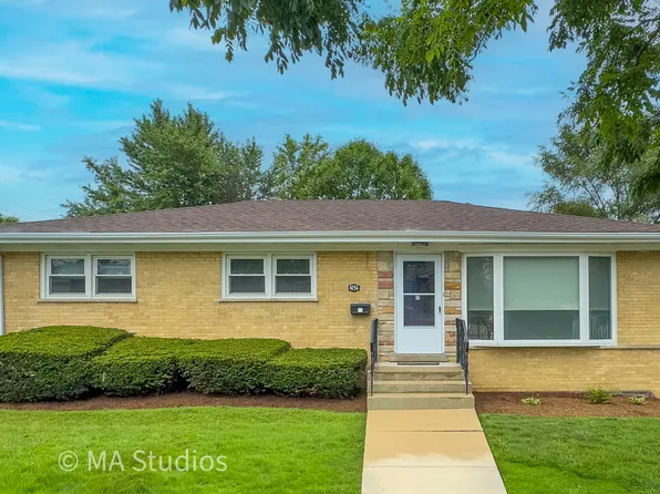 4256 Golf Rd, Skokie, IL 60076