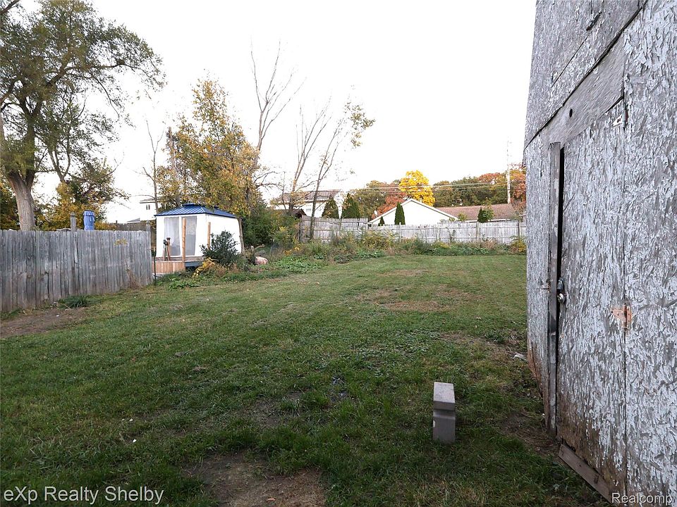 385 S Marshall St, photo 20