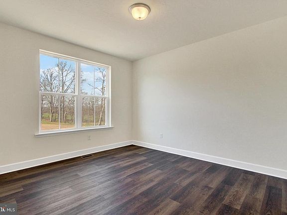 4th image of 107 W Audubon Rd #163