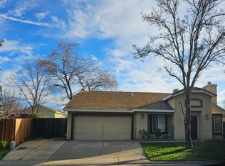 209 Henderson Ct, Roseville, CA 95747