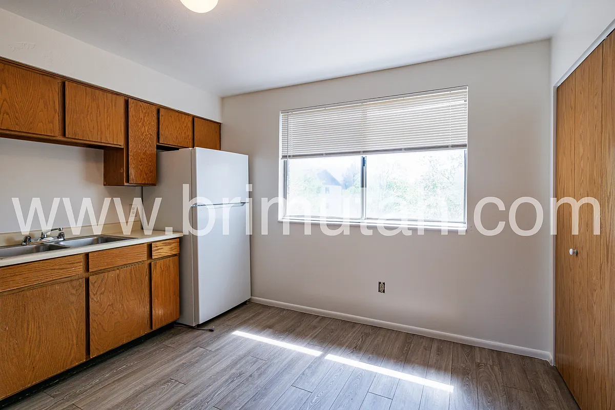 Building Photo - 4727 S 1300 E #31