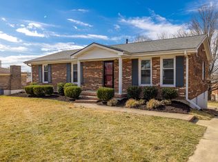 18 Churchill Dr, Winchester, KY 40391