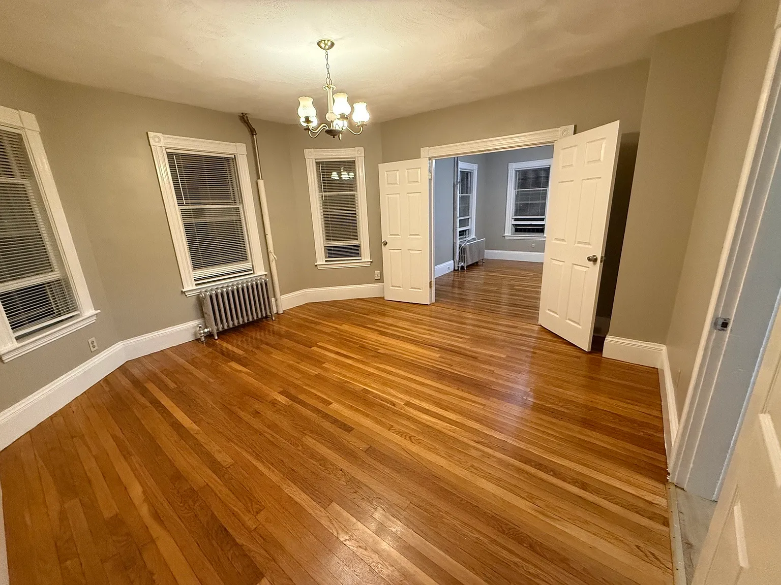 2 bed, 1.0 bath, 1100 sqft, $2,600 — Photo 4
