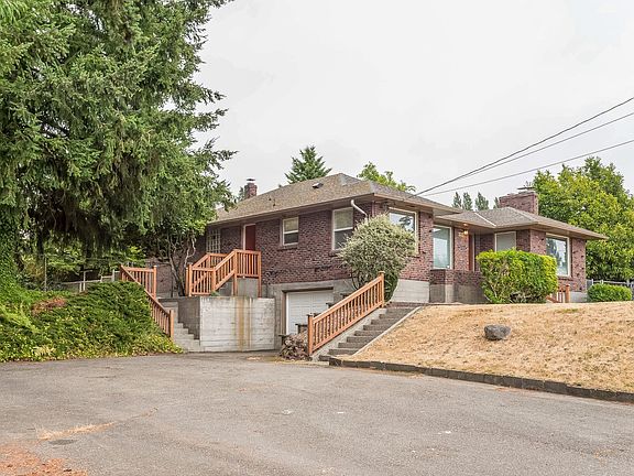 2nd image of 3513 Sunset Dr W