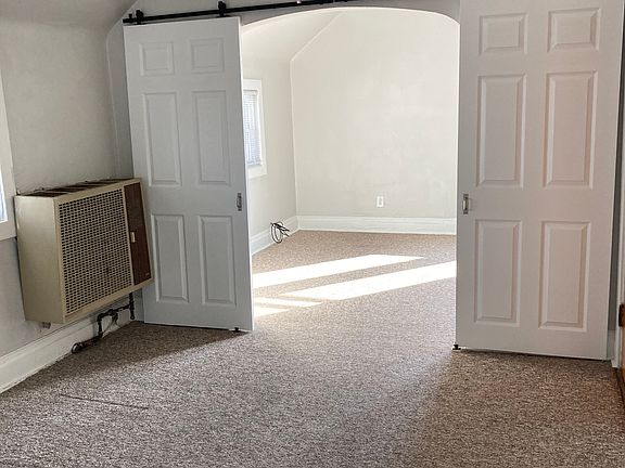 4th image of 5425 Webster St #2