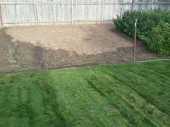 4th image of 940 N Yellowpine Dr