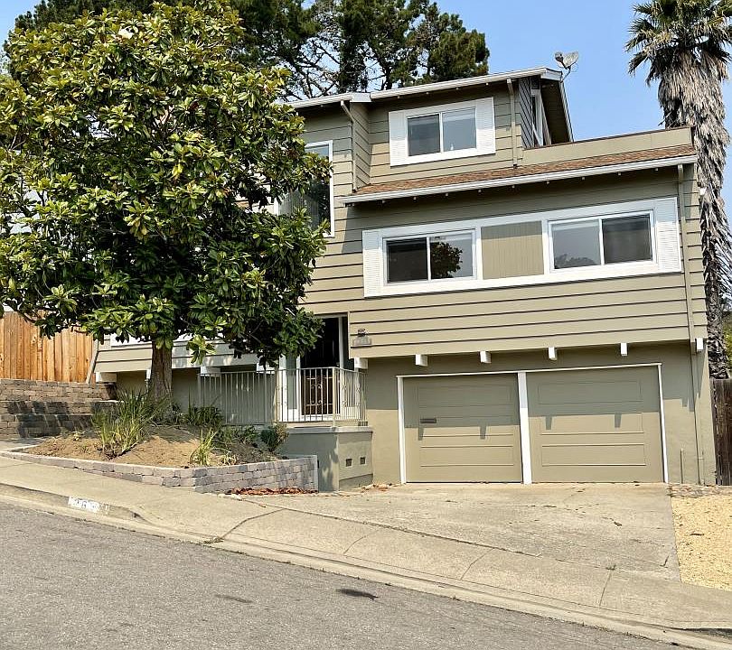 1st image of 2630 Maywood Dr