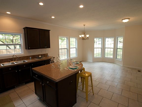5th image of 7709 Rogers Rd