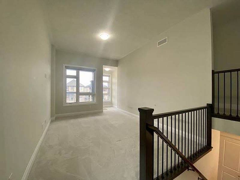 Kitchener House for rent - 3 Bedrooms — photo 10