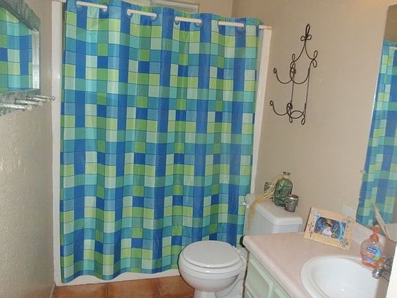 3rd image of 519 Low Meadow Dr