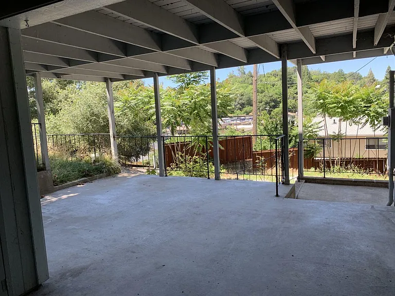 620 Barretta St #B — Photo 7