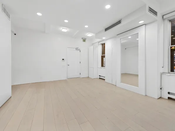 67 Park Avenue image 10 of 14