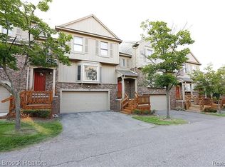 4246 Breckenridge Dr, West Bloomfield, MI 48322