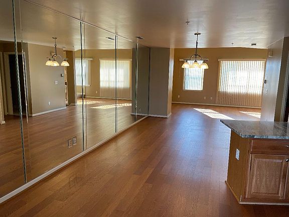 4th image of 1631 Campau Farms Cir #18/10
