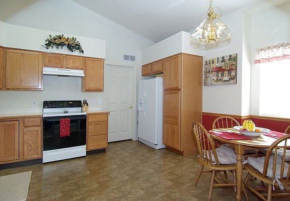 Kitchen/Breakfast Nook