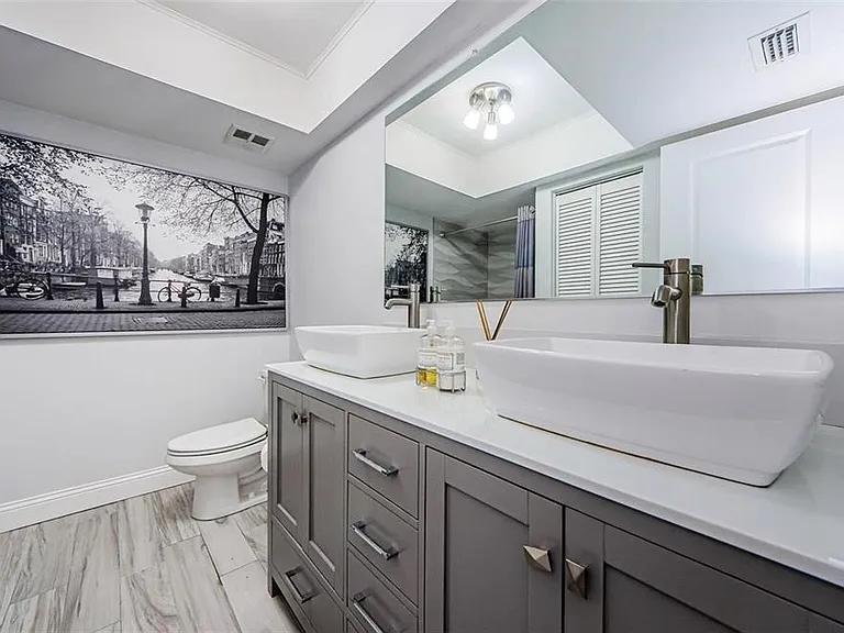 2739 Sherbrooke Ln #B — Photo 17