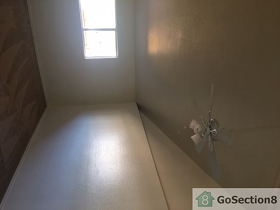5th image of 3102 N 39th Ave