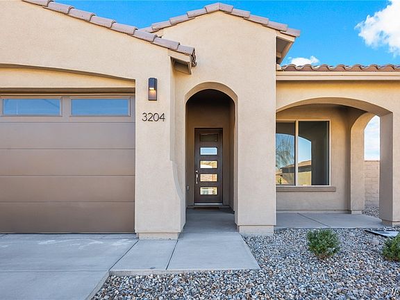 3rd image of 3204 Secret Pass Canyon Drive