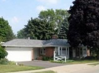 351 S Elizabeth St, Lombard, IL 60148