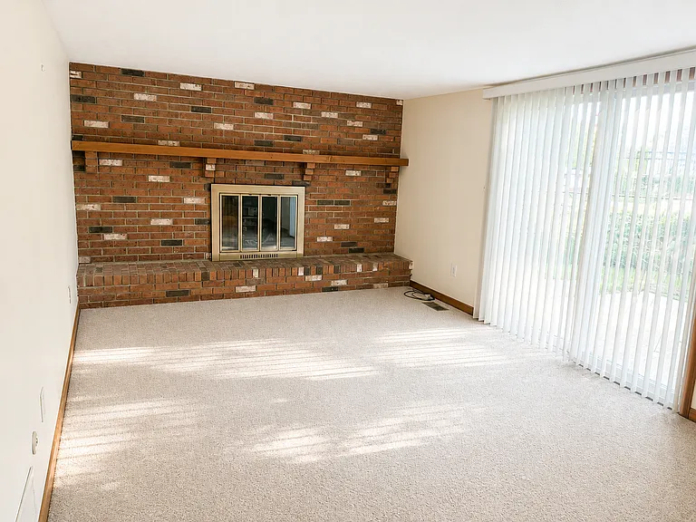 4744 Carsten Ln — Photo 10