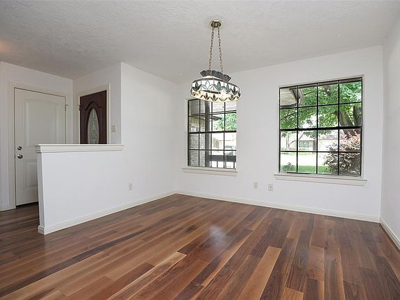 3rd image of 5911 Angel Falls Ln