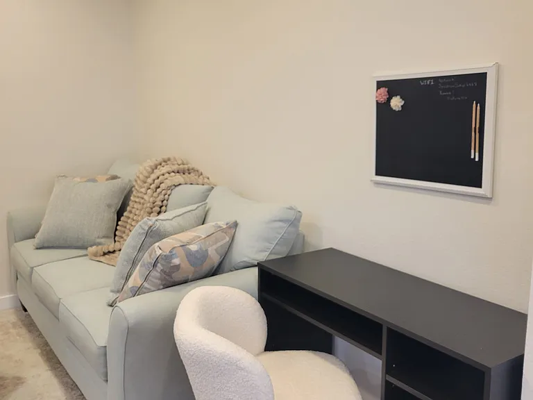 619 Earle Ave N #3 — Photo 5