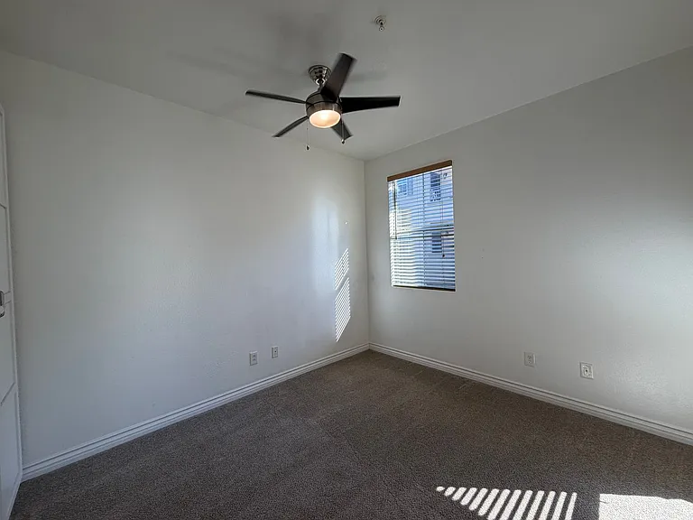 1886 Nantes Pl #122 — Photo 10
