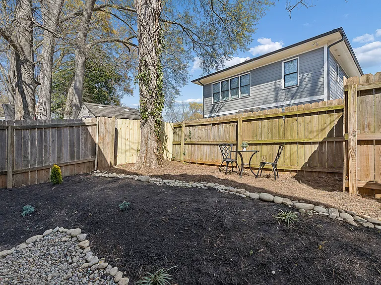 Whitefoord Ave NE — Photo 7