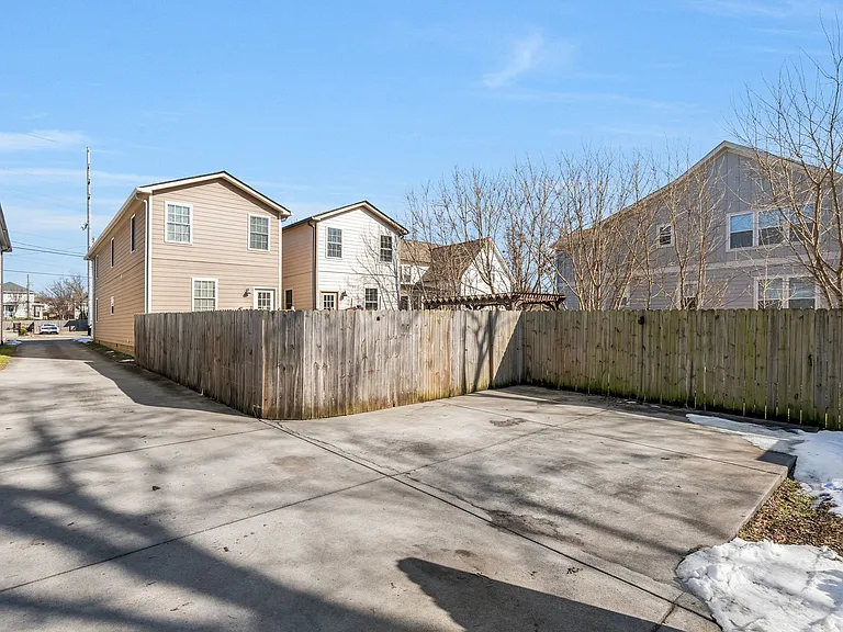 5809B Morrow Rd — Photo 30