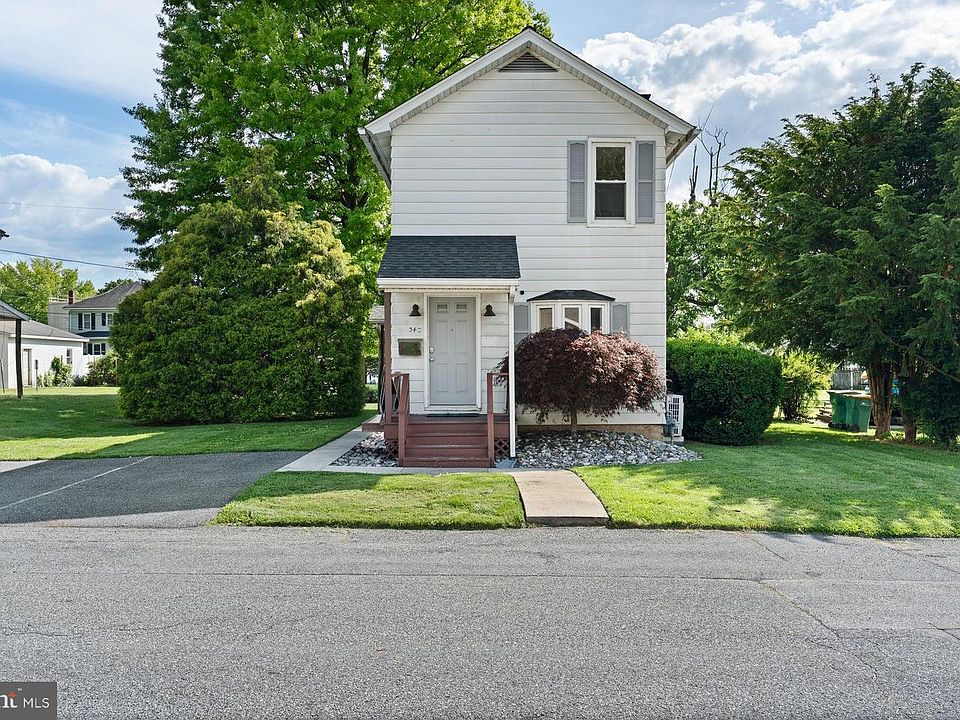 1st image of 34 Half St