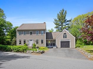 14 North St, Wilmington, MA 01887